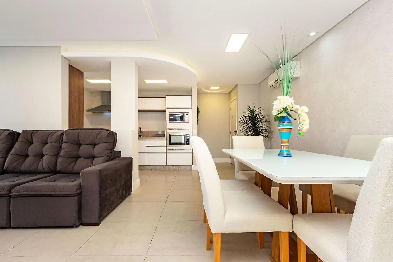 Apartment Boulevard Bombinhas: Luxury Beachfront Penthouse with Private Jacuzzi
